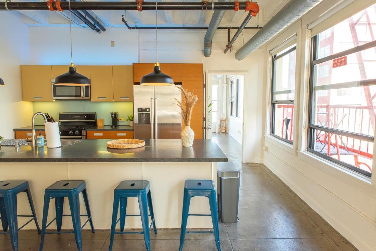 Stunning Downtown La 2 Bedroom/ 2 Bathroom Loft With Private Balcony. Appartamento *