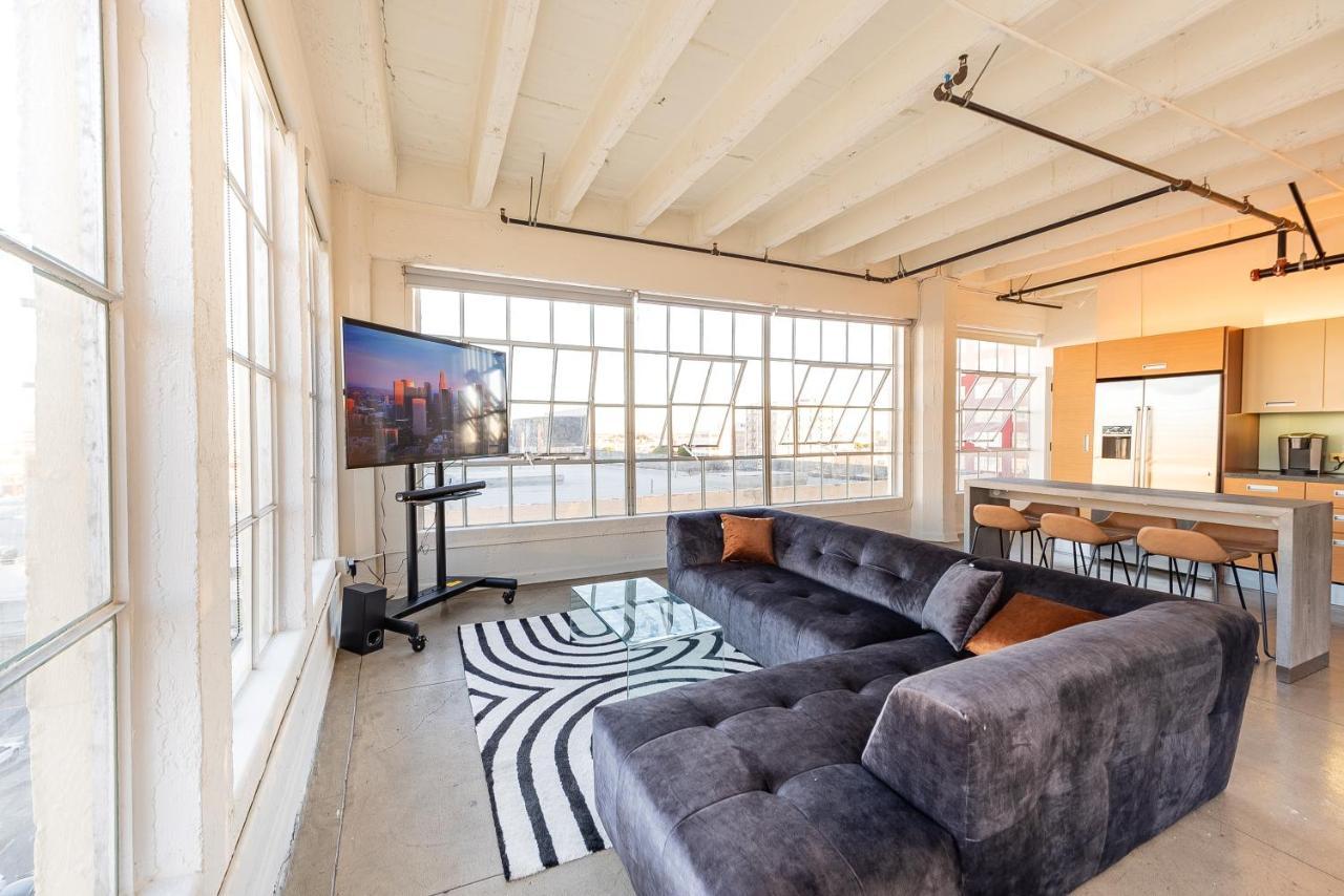 Stunning Downtown La 2 Bedroom/ 2 Bathroom Loft With Private Balcony. Appartamento *