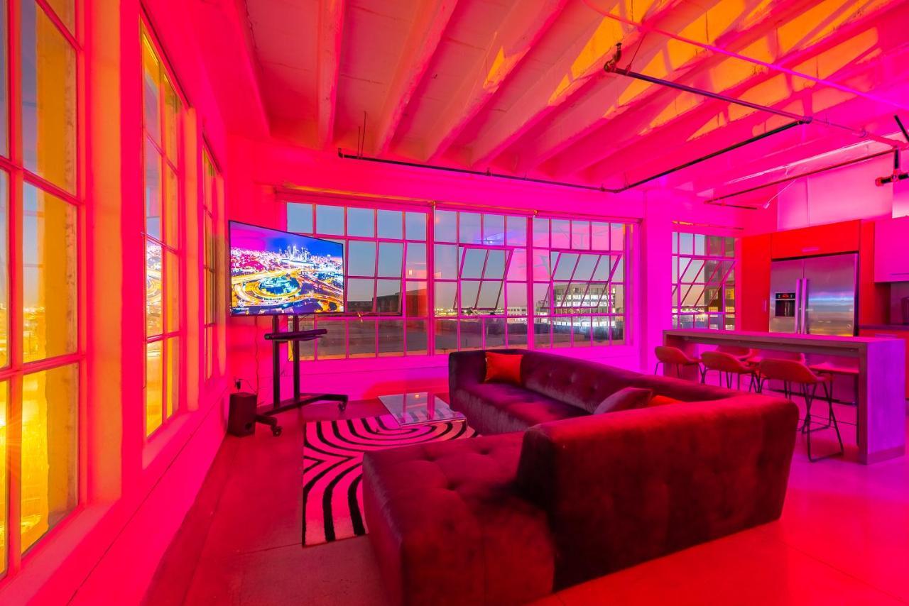 Stunning Downtown La 2 Bedroom/ 2 Bathroom Loft With Private Balcony. Appartamento Los Angeles