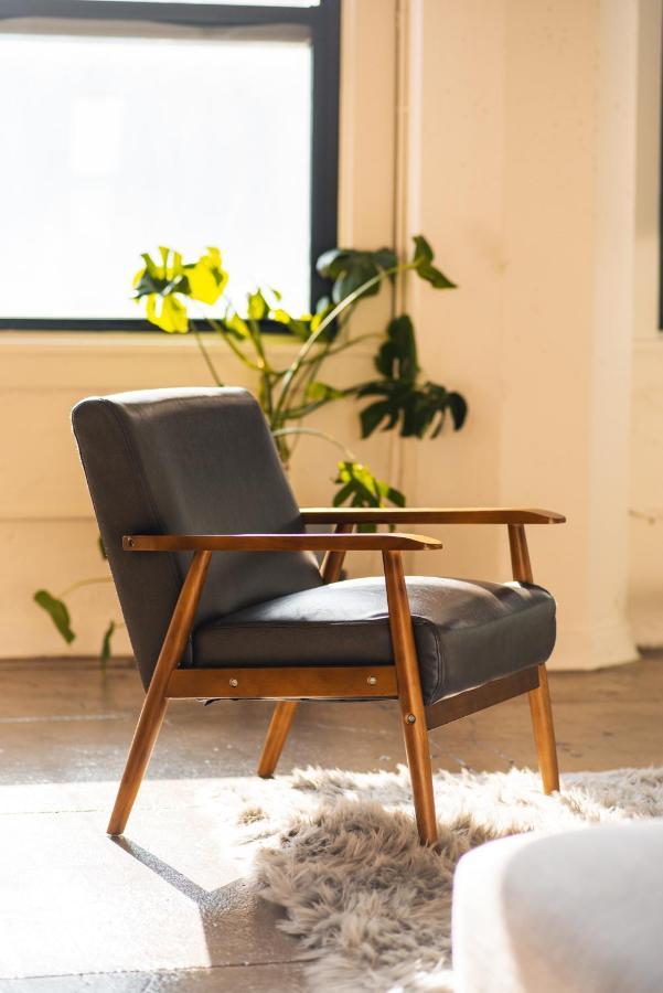 Stunning Downtown La 2 Bedroom/ 2 Bathroom Loft With Private Balcony. Appartamento Los Angeles